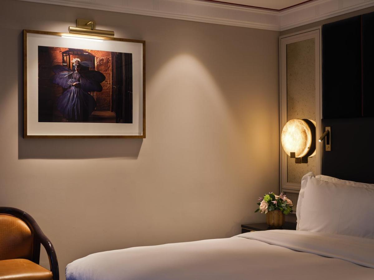 The Mayfair Townhouse - An Iconic Luxury Hotel London Exterior photo A room at the hotel