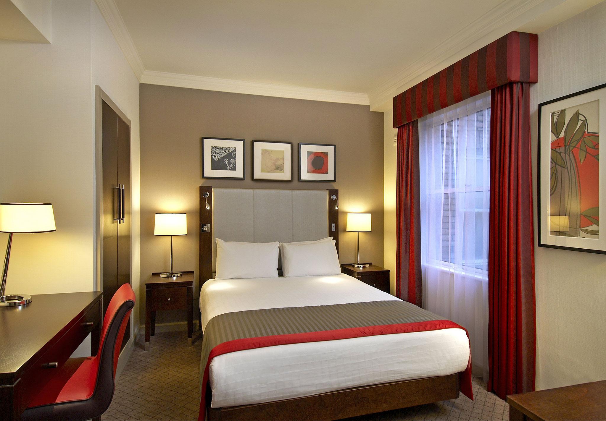 The Mayfair Townhouse - An Iconic Luxury Hotel London Exterior photo A typical studio apartment