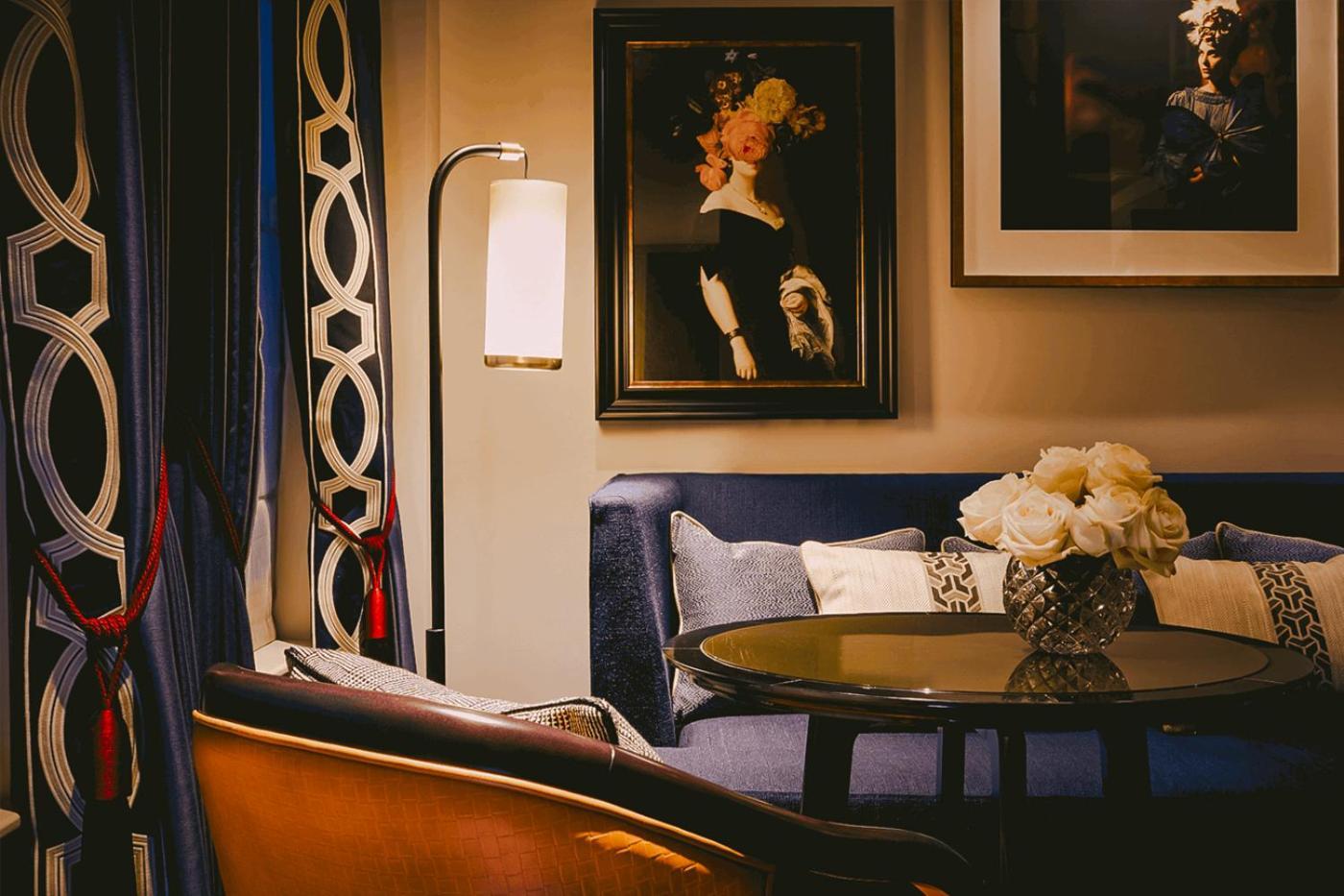 The Mayfair Townhouse - An Iconic Luxury Hotel London Exterior photo The interior of the hotel