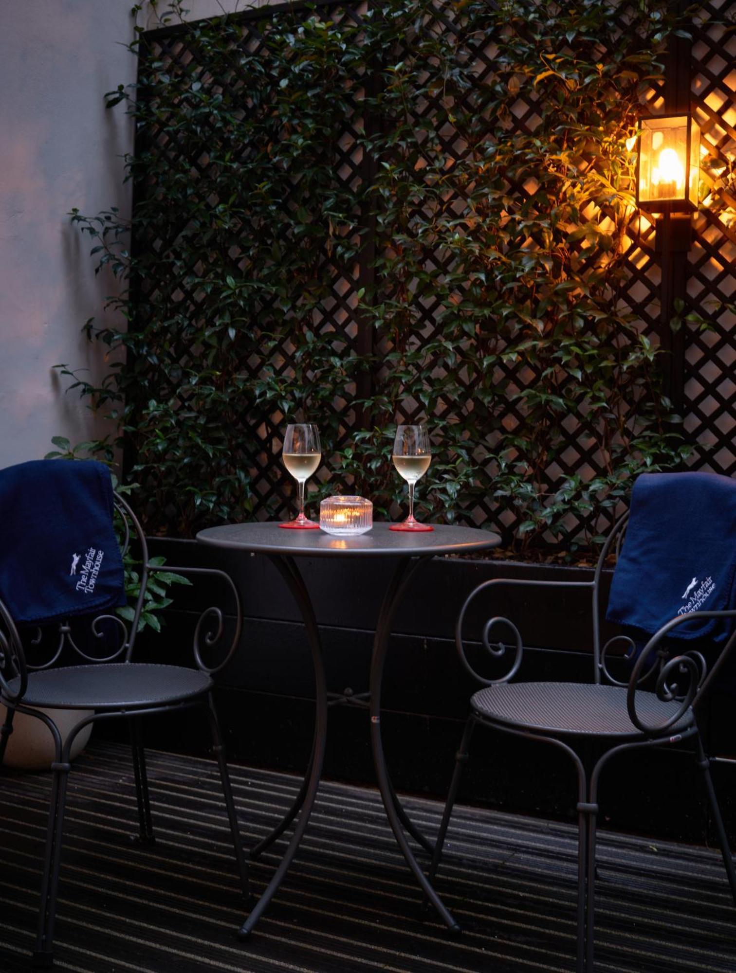 The Mayfair Townhouse - An Iconic Luxury Hotel London Exterior photo The terrace at the hotel