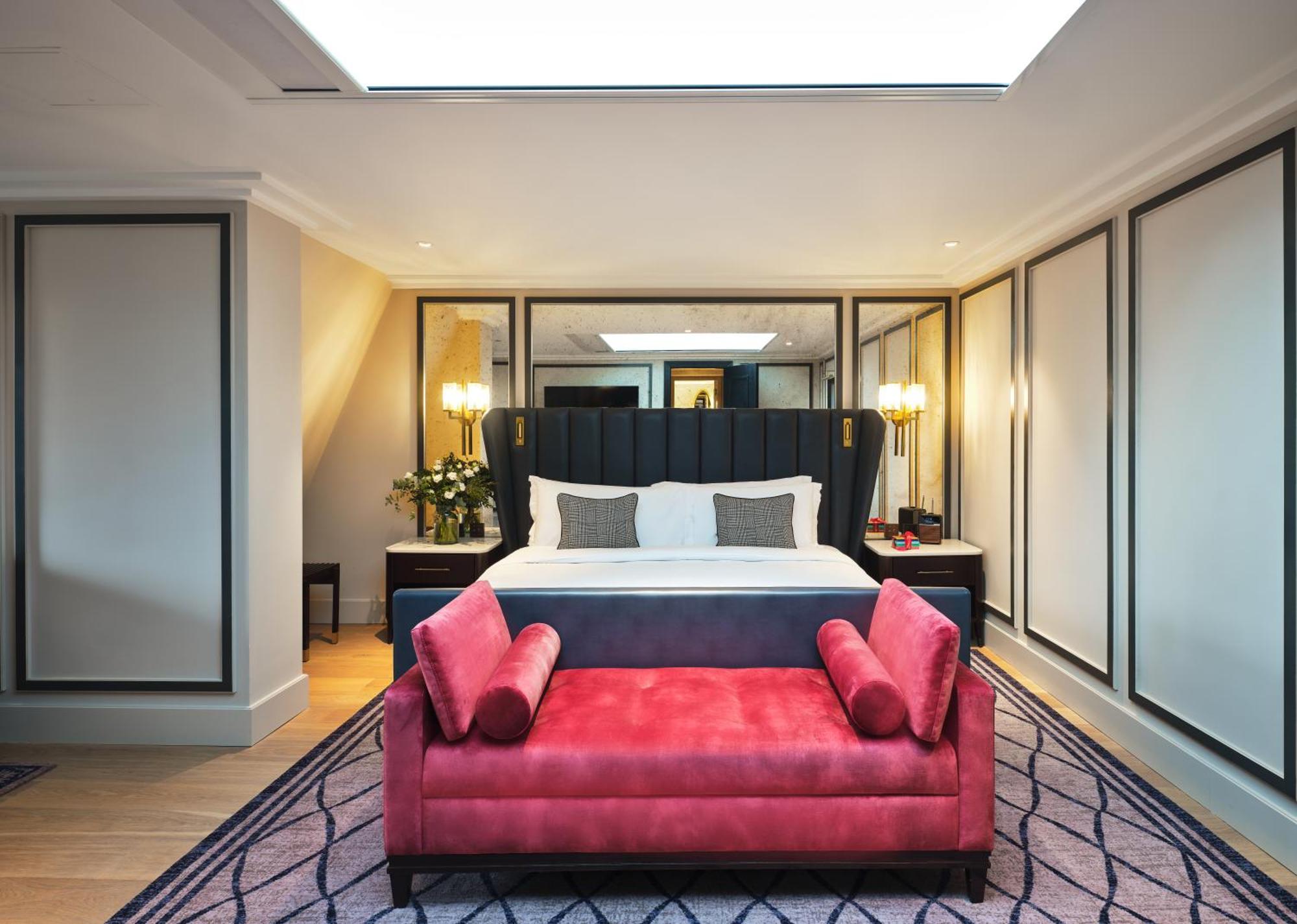 The Mayfair Townhouse - An Iconic Luxury Hotel London Exterior photo A bedroom at the hotel